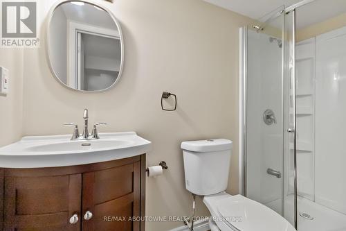 1050 Lonsdale Lane, Oakville, ON - Indoor Photo Showing Bathroom