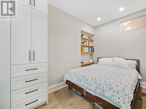 238 Garden Avenue, Toronto, ON - Indoor Photo Showing Bedroom