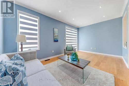 1328 Galesway Boulevard, Mississauga (East Credit), ON - Indoor Photo Showing Living Room