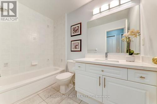 1328 Galesway Boulevard, Mississauga, ON - Indoor Photo Showing Bathroom