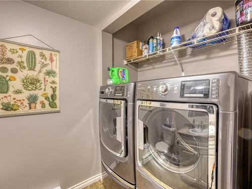 B-534 Ridge Rd, Campbell River, BC - Indoor Photo Showing Laundry Room