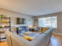 B-534 Ridge Rd, Campbell River, BC  - Indoor Photo Showing Living Room 