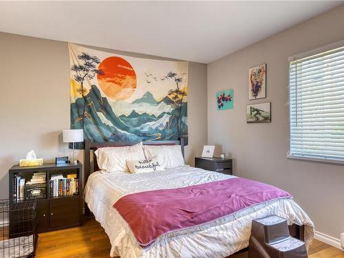 B-534 Ridge Rd, Campbell River, BC - Indoor Photo Showing Bedroom