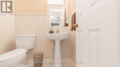 14 Wetmeadow Drive, Brampton (Fletcher'S Meadow), ON - Indoor Photo Showing Bathroom