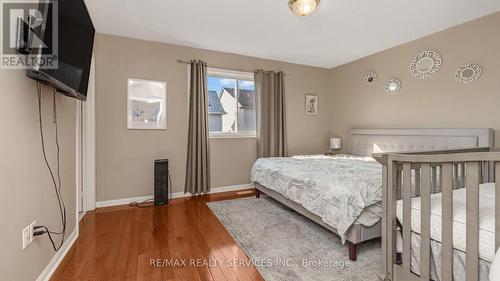 14 Wetmeadow Drive, Brampton, ON - Indoor Photo Showing Bedroom