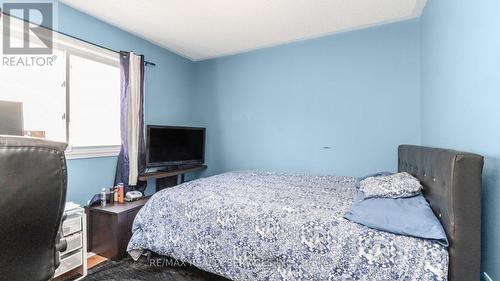 14 Wetmeadow Drive, Brampton, ON - Indoor Photo Showing Bedroom