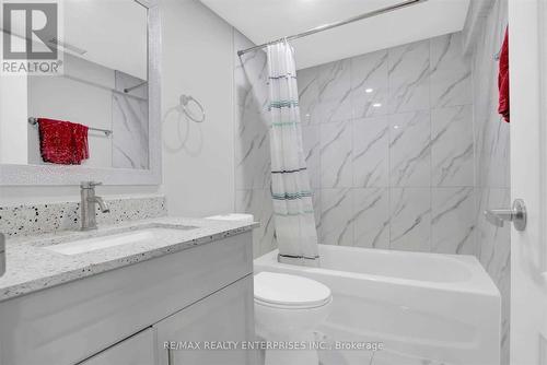 11 Ava Court, Brampton (Avondale), ON - Indoor Photo Showing Bathroom