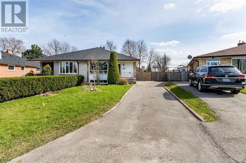 11 Ava Court, Brampton (Avondale), ON - Outdoor