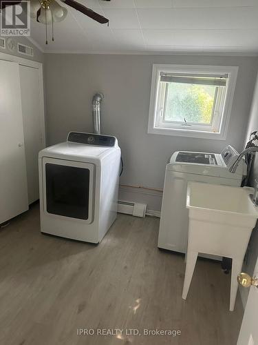 16 Scene Street, Halton Hills, ON - Indoor Photo Showing Laundry Room