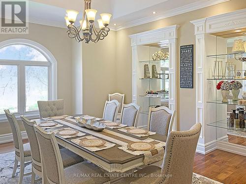 16282 27 Side Rd, Halton Hills, ON - Indoor Photo Showing Dining Room