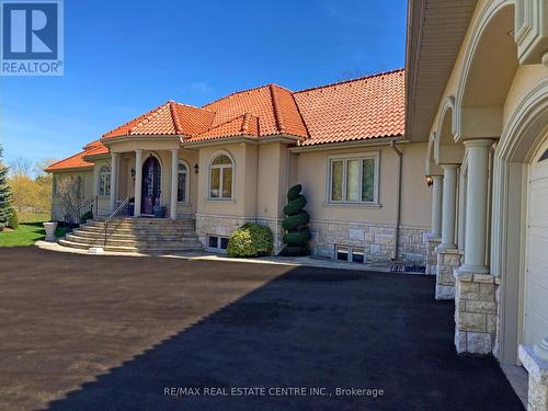 16282 27 Side Rd, Halton Hills, ON - Outdoor With Facade