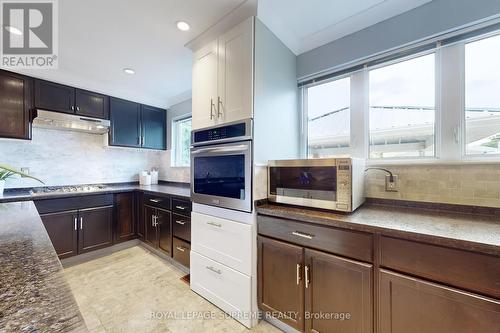 17 The Wishbone, Toronto (Brookhaven-Amesbury), ON - Indoor Photo Showing Kitchen