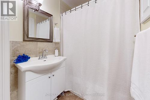 17 The Wishbone, Toronto (Brookhaven-Amesbury), ON - Indoor Photo Showing Bathroom