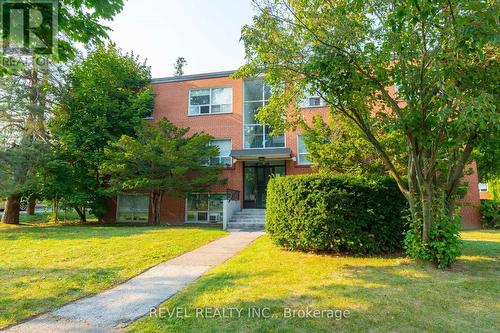 302 - 37 Mericourt Road, Hamilton, ON - Outdoor