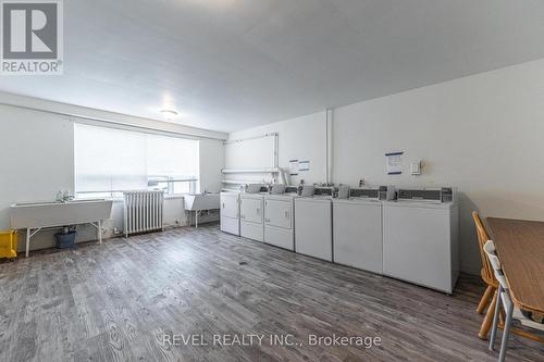 302 - 37 Mericourt Road, Hamilton, ON - Indoor Photo Showing Laundry Room