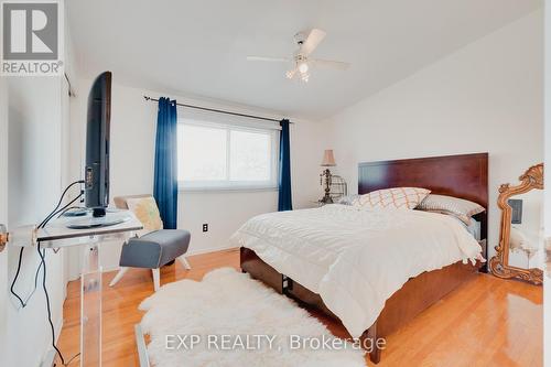 112 Buckingham Drive, Hamilton (Westcliffe), ON - Indoor Photo Showing Bedroom