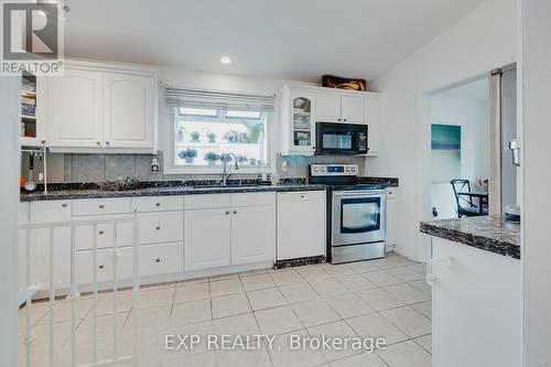 112 Buckingham Drive, Hamilton (Westcliffe), ON - Indoor Photo Showing Kitchen