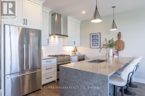 302 - 57 Lakeport Road, St. Catharines, ON - Indoor Photo Showing Kitchen With Double Sink With Upgraded Kitchen