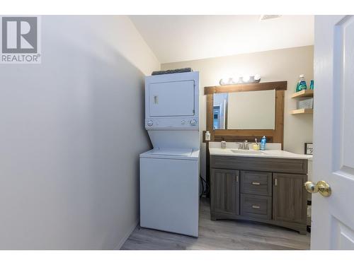 13-1876 Tranquille Rd, Kamloops, BC - Indoor Photo Showing Laundry Room