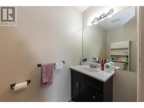 13-1876 Tranquille Rd, Kamloops, BC - Indoor Photo Showing Bathroom