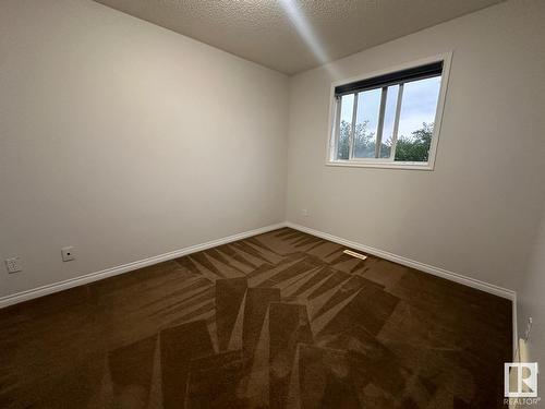 1569 37A Av Nw, Edmonton, AB - Indoor Photo Showing Other Room