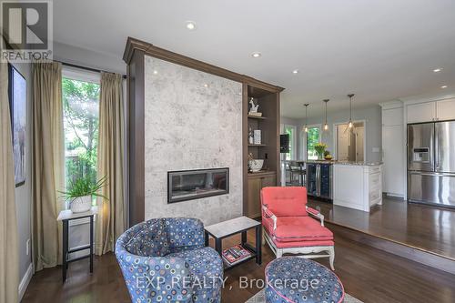 109 Parkview Drive, Thames Centre (Dorchester), ON - Indoor Photo Showing Living Room With Fireplace