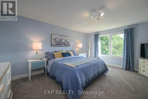 109 Parkview Drive, Thames Centre (Dorchester), ON - Indoor Photo Showing Bedroom