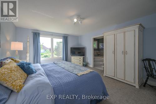 109 Parkview Drive, Thames Centre (Dorchester), ON - Indoor Photo Showing Bedroom