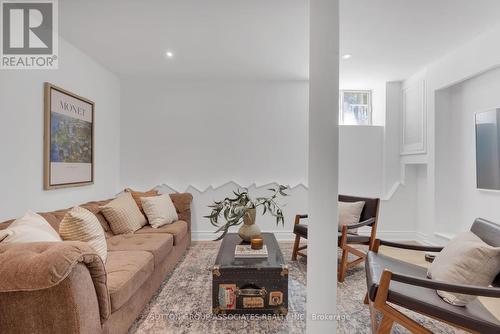 333 Brunswick Avenue, Toronto, ON - Indoor Photo Showing Living Room