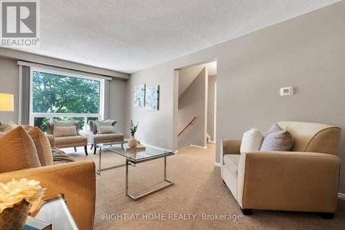 86 - 321 Blackthorn Street, Oshawa (Eastdale), ON - Indoor Photo Showing Living Room