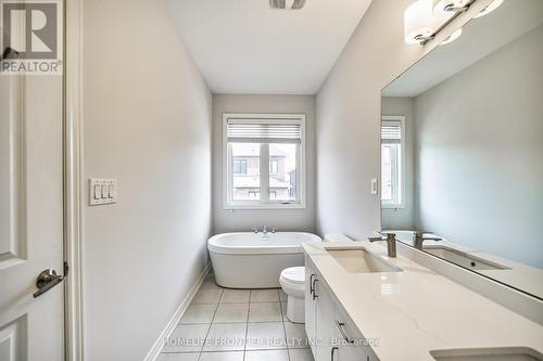 21 Fallharvest Way, Whitchurch-Stouffville, ON - Indoor Photo Showing Bathroom