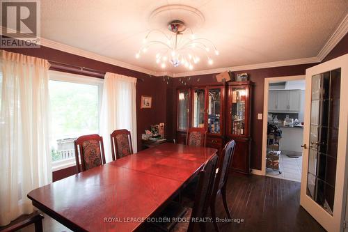 1 Ashford Court, Aurora (Aurora Highlands), ON - Indoor Photo Showing Dining Room