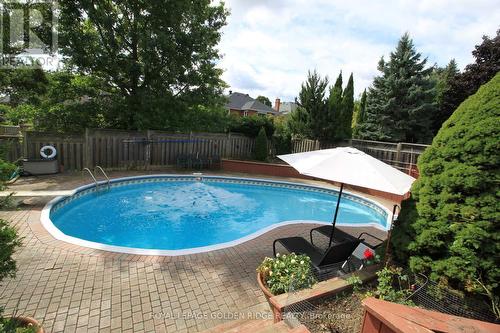 1 Ashford Court, Aurora (Aurora Highlands), ON - Outdoor With Backyard