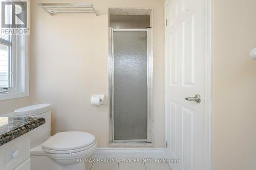 642 Scott Boulevard, Milton, ON - Indoor Photo Showing Bathroom