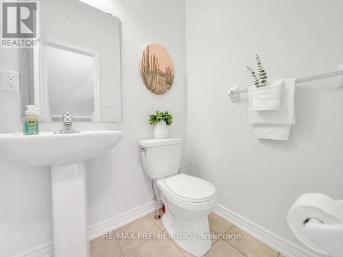 31 Lou Pomanti Street, Toronto (Humberlea-Pelmo Park), ON - Indoor Photo Showing Bathroom