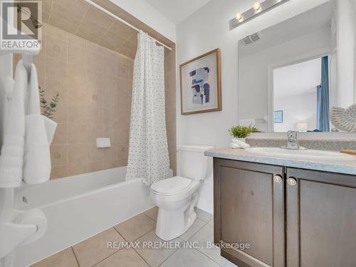 31 Lou Pomanti Street, Toronto (Humberlea-Pelmo Park), ON - Indoor Photo Showing Bathroom