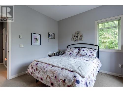 150 Mallach Road Unit# 204, Kelowna, BC - Indoor Photo Showing Bedroom