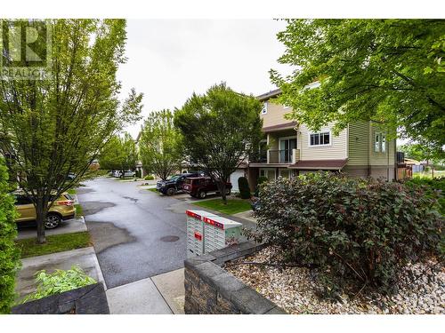 150 Mallach Road Unit# 204, Kelowna, BC - Outdoor