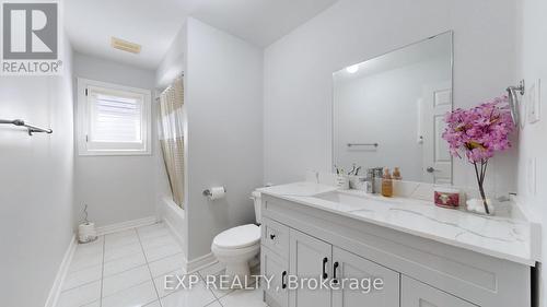 214 Drinkwater Road, Brampton, ON - Indoor Photo Showing Bathroom