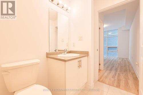 301 - 460 Dundas Street E, Hamilton (Waterdown), ON - Indoor Photo Showing Bathroom