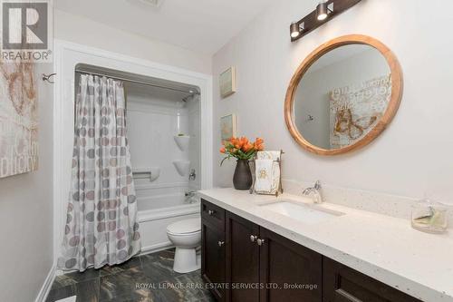 124 Shoreview Place, Hamilton, ON - Indoor Photo Showing Bathroom