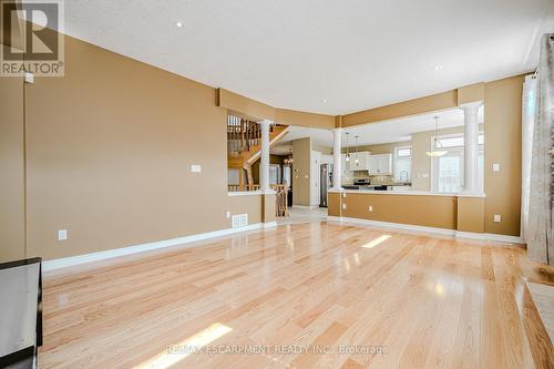 76 Moorland Crescent, Hamilton, ON - Indoor Photo Showing Other Room