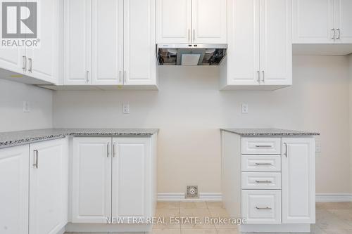 114 Player Drive, Erin, ON - Indoor Photo Showing Kitchen