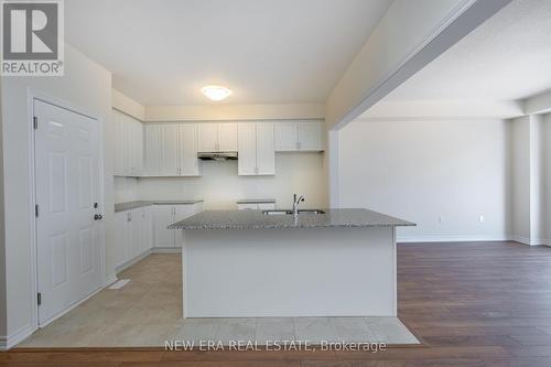 114 Player Drive, Erin, ON - Indoor Photo Showing Kitchen