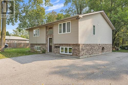 4851 Matchett Road, Windsor, ON - Outdoor