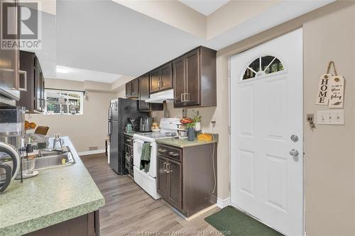 4851 Matchett Road, Windsor, ON - Indoor Photo Showing Kitchen