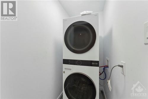 828 Maplewood Avenue Unit#A, Ottawa, ON - Indoor Photo Showing Laundry Room