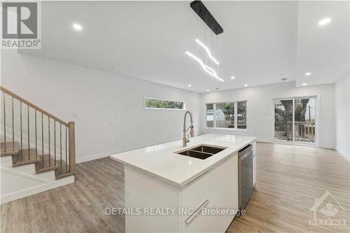 A - 828 Maplewood Avenue, Ottawa, ON - Indoor Photo Showing Kitchen With Double Sink