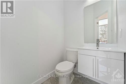 A - 828 Maplewood Avenue, Ottawa, ON - Indoor Photo Showing Bathroom