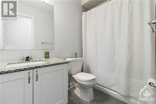 123 Gelderland Private, Ottawa, ON - Indoor Photo Showing Bathroom